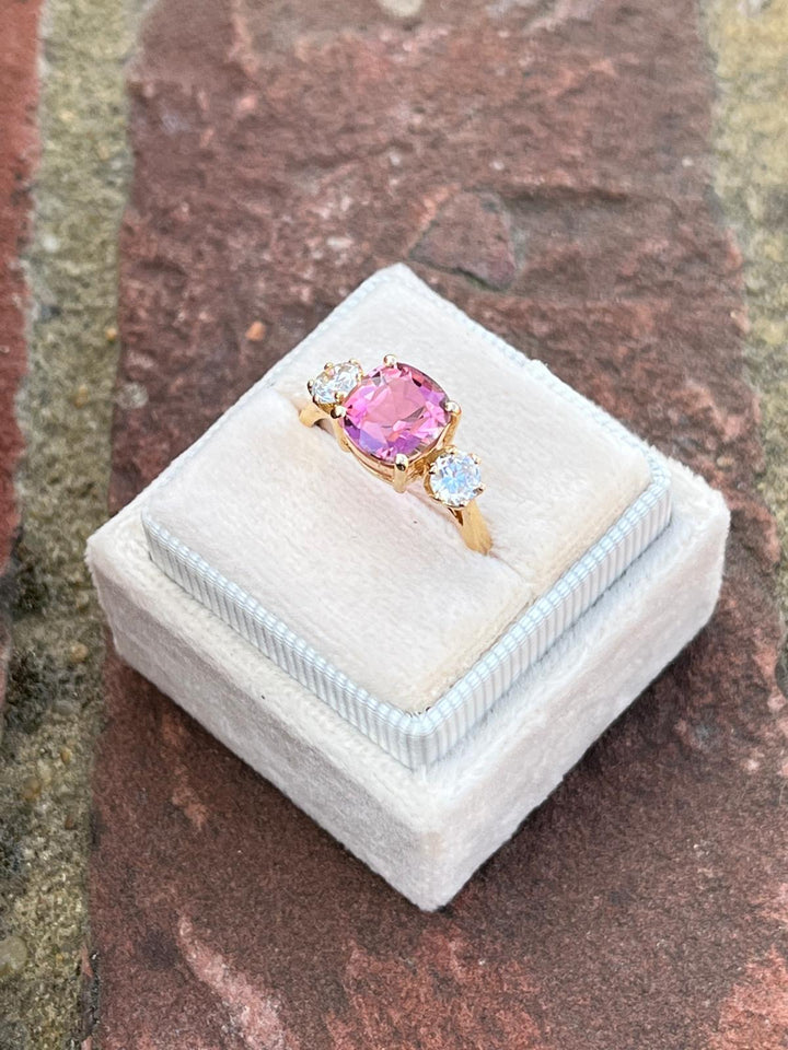3.12ctw Pink Tourmaline and Diamond Three Stone Ring in 18ct Yellow Gold