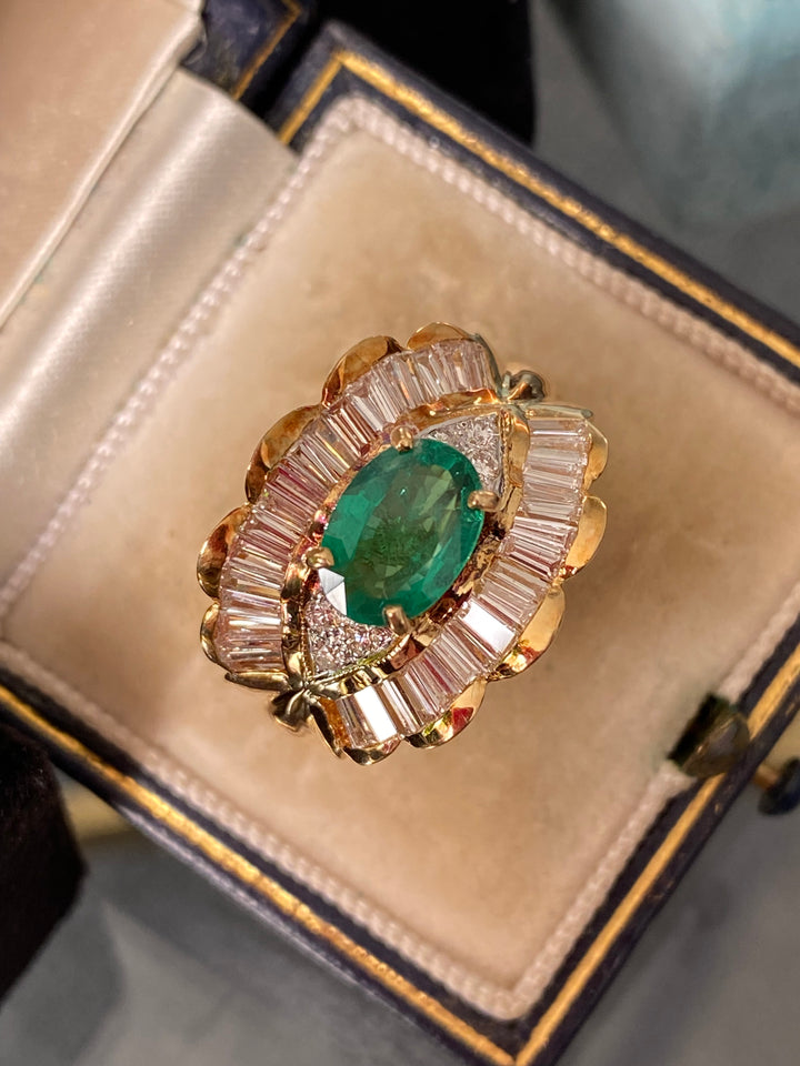 Extraordinary 6.00 CTW Vintage Emerald and Diamond Ring in 18ct Yellow Gold