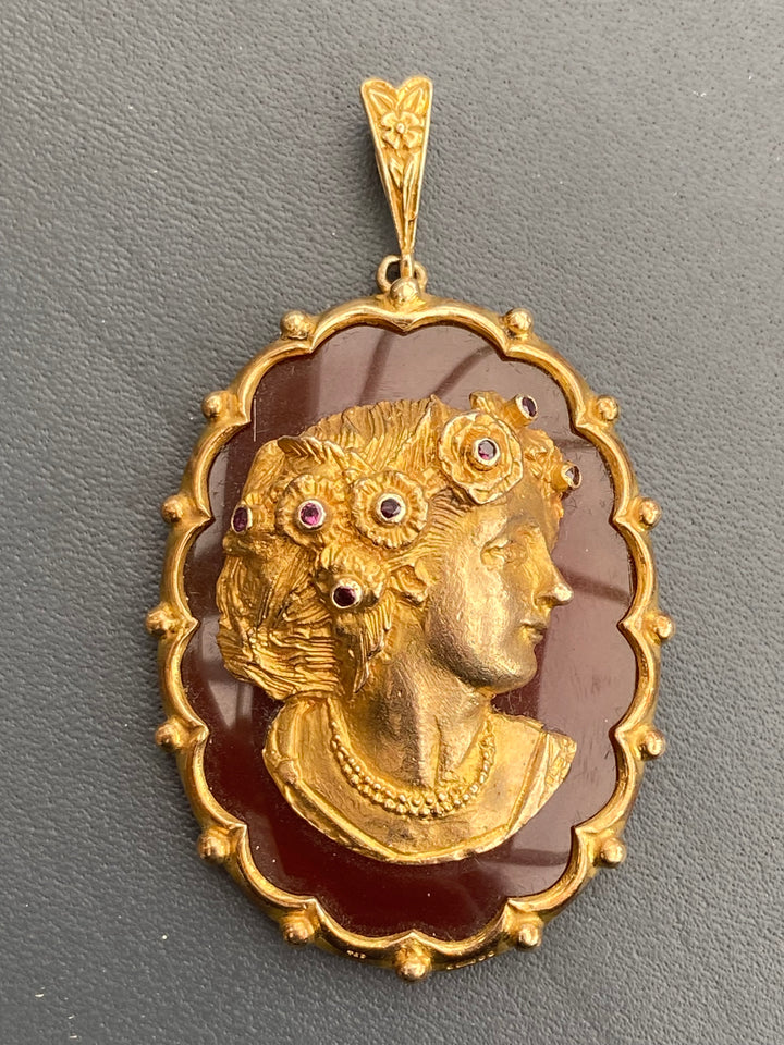Vintage Carnelian and Ruby Cameo Pendant in 9ct Yellow Gold