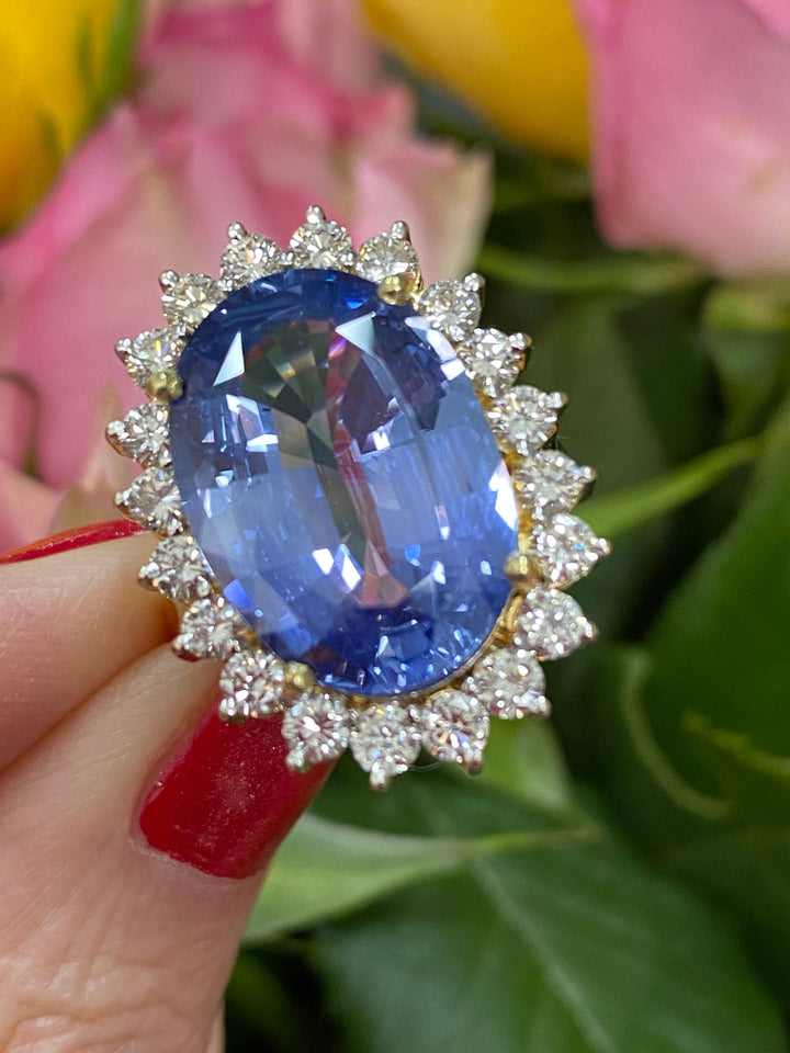 14 Carat Oval Cut Ceylon Blue Sapphire Unheated Engagement Ring in Yellow Gold 
