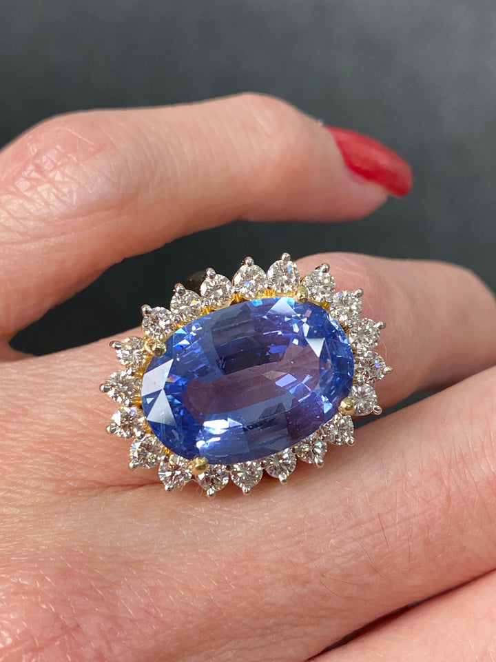 14.10 Carat Certified Unheated Blue Sapphire and Diamond Halo Engagement Ring in 18ct Yellow Gold