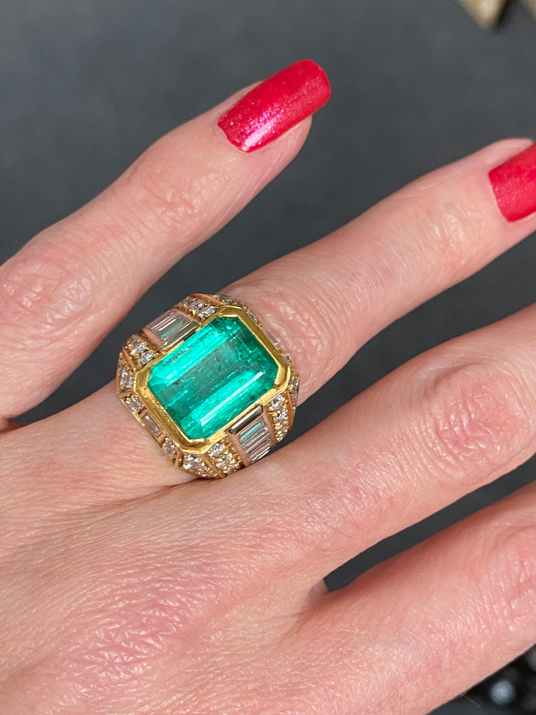 6.40 Carat Vintage Certified Colombian Emerald and Diamond Ring in 18ct Yellow Gold