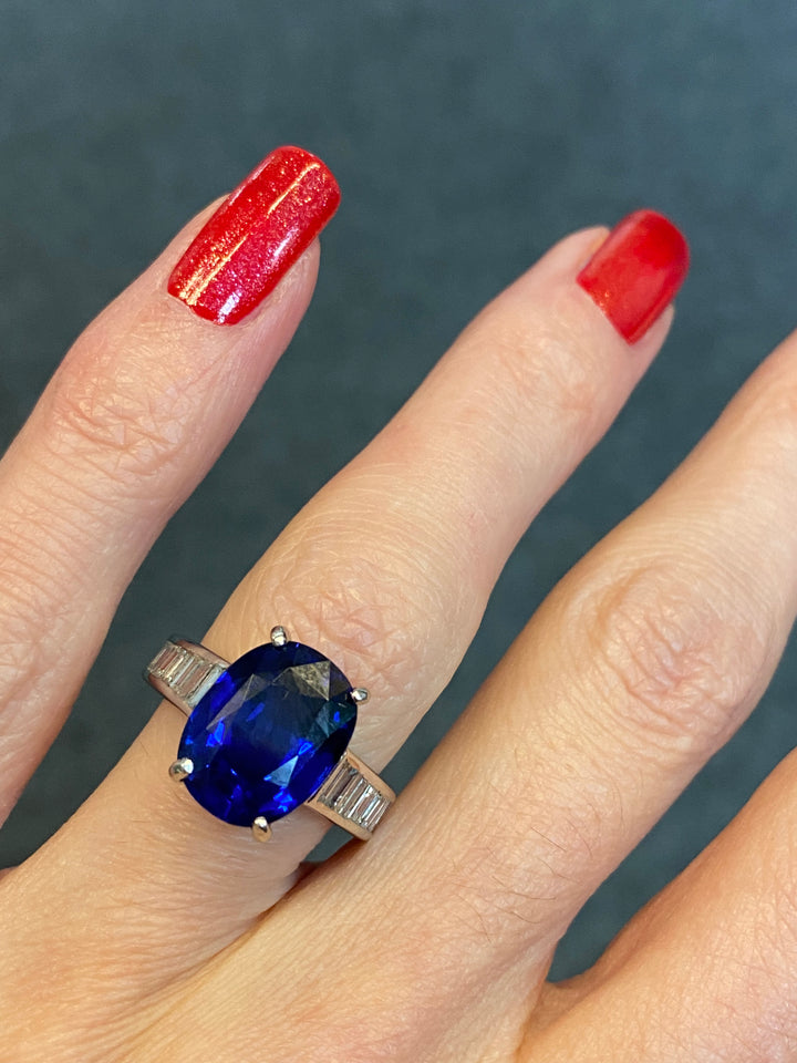7.64 Carat Certified Blue Ceylon Sapphire and Diamond Engagement Ring in Platinum