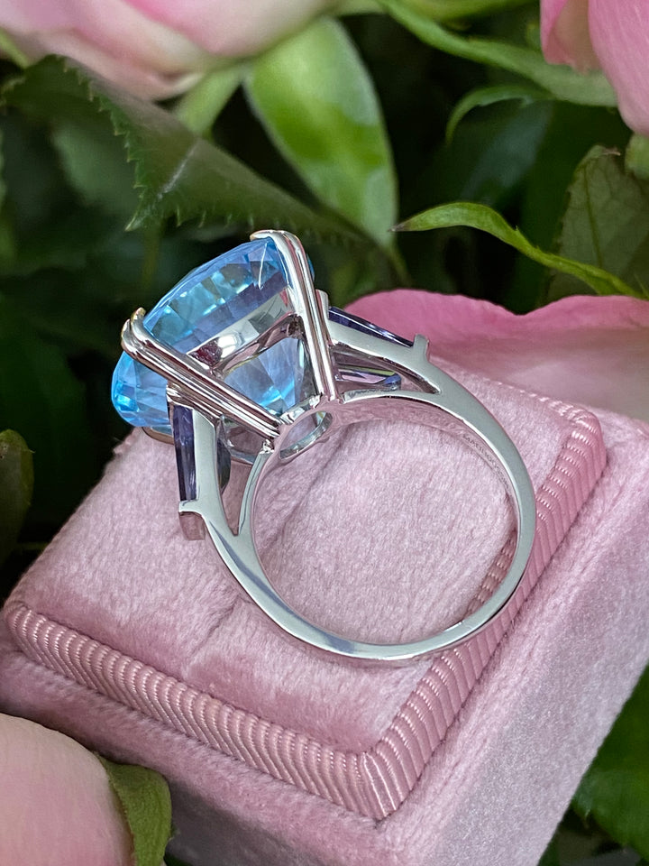 Fabulous French Blue Topaz and Iolite Ring in 18ct White Gold