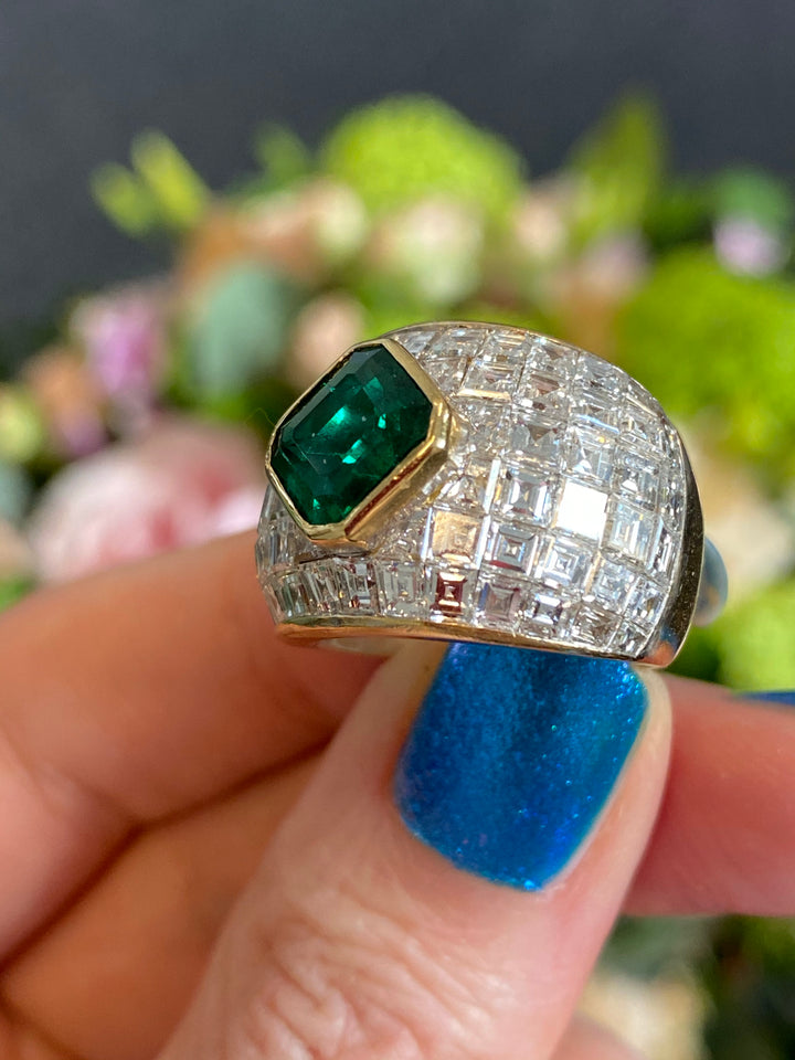 Colombian Emerald and Pave Diamond Vintage Bombe Cocktail RIng