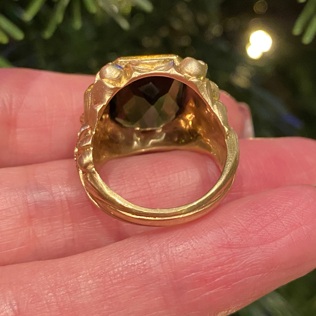 9 Carat Green Tourmaline Ring in Matte Yellow Gold 