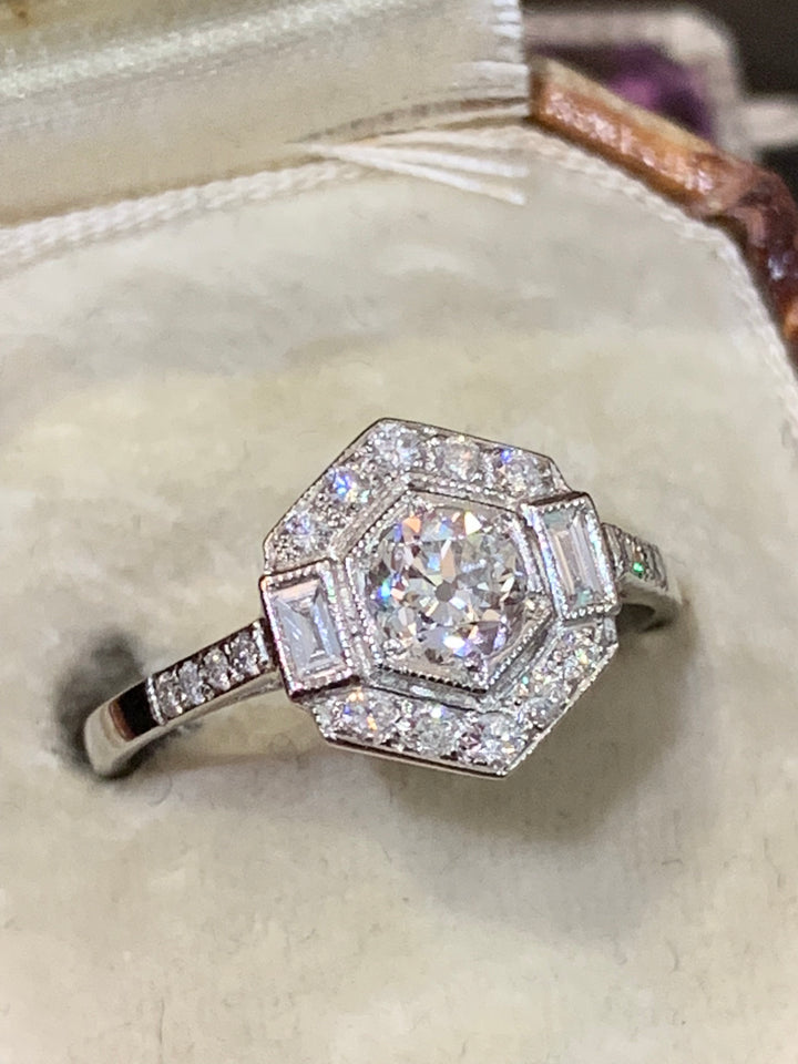 1.00 ctw Diamond Art Deco Engagement Ring in Platinum 